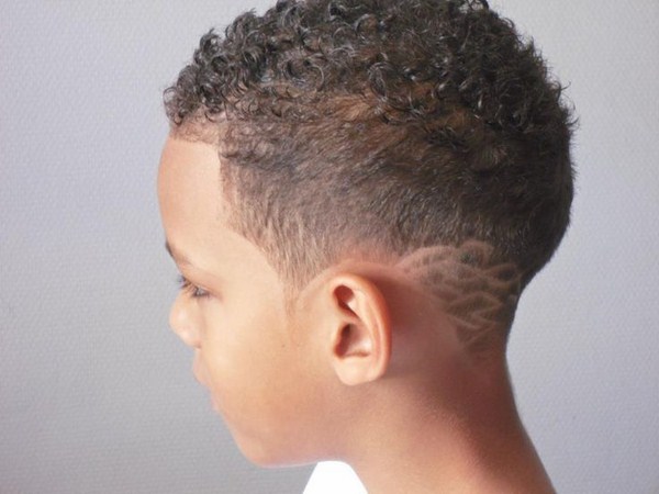 Potongan rambut fesyen untuk kanak-kanak lelaki 2020-2021: foto