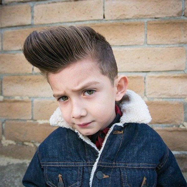 Mode Haarschnitte für Jungen 2020-2021: Foto