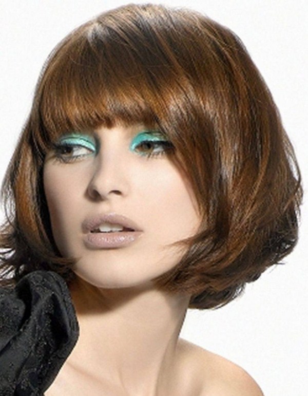 Moderni matu griezumi vidējiem matiem no 2020. līdz 2021. gadam: fotogrāfijas, idejas