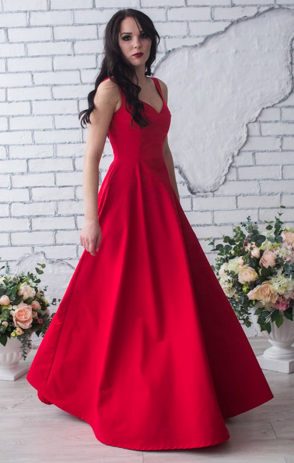 Най-красивите червени рокли 2020-2021: снимки, новини