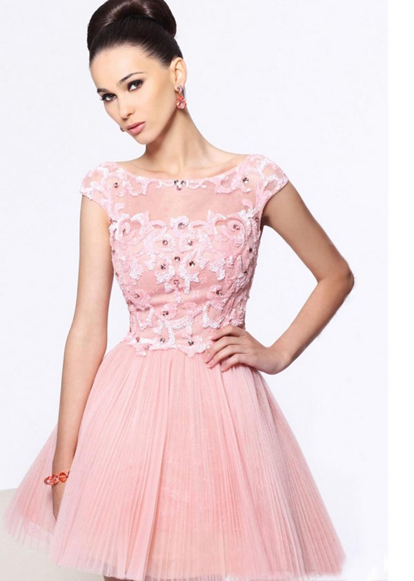 Fashionable short dresses for prom 2019-2020: photo, news