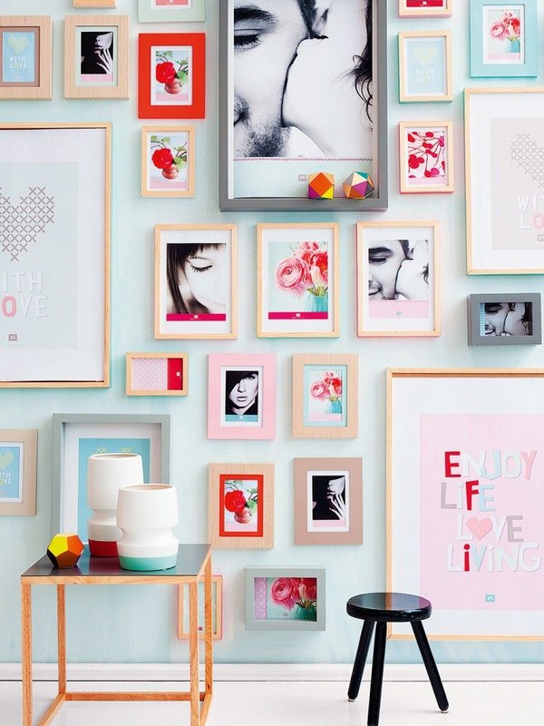 كيفية تزيين الحائط في غرفة بشكل جميل: الصور والأفكار
