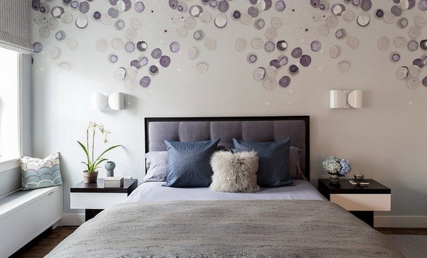 How to decorate a wall in a room beautifully: photos, ideas