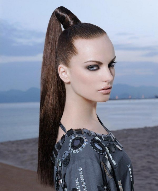 Mga naka-istilong ponytail hairstyle: ang pinakamahusay na mga halimbawa at mga ideya ng mga nakapus na hairstyles - larawan
