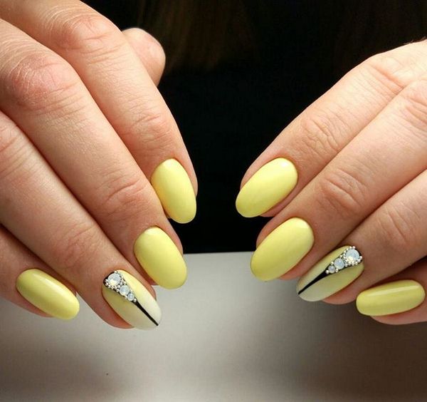 Original yellow manicure 2020-2021 in different styles: new items, ideas, trends