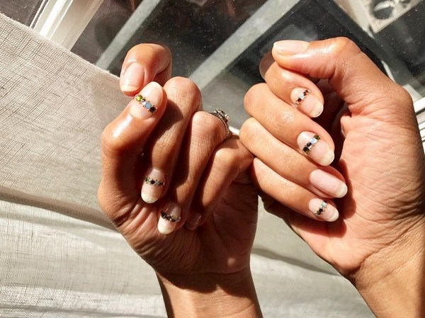 Fashionable manicure in the style of minimalism: the best ideas for manicure minimalism, trends, photos