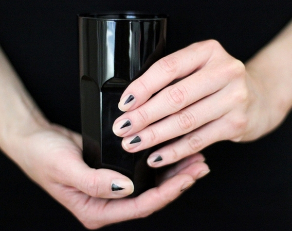 Manicure bergaya dalam gaya minimalism: idea terbaik untuk minicism manicure, trend, foto