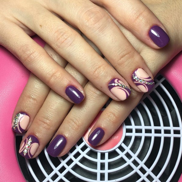 Delicious purple manicure 2020-2021: ideas, new products, trends - photo
