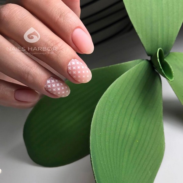 Modny manicure biurowy 2020-2021: ponad 50 zdjęć pomysłów i nowinek do paznokci