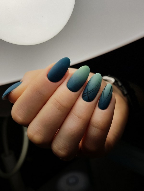 A wonderful manicure for almond-shaped nails 2020-2021: photos