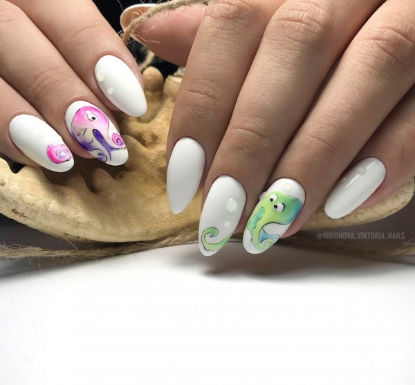 Cudowny manicure na paznokcie w kształcie migdałów 2020-2021: zdjęcia