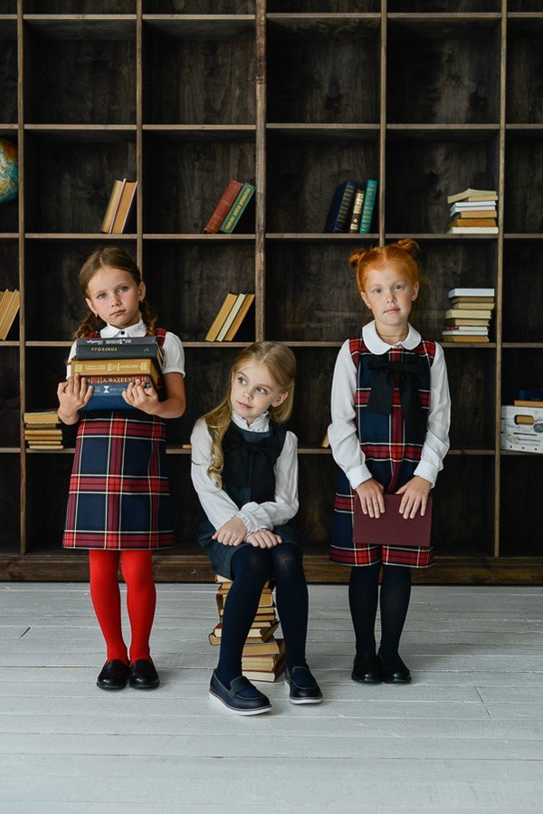 Elegant uniforme escolar 2020-2021 per a noies i nois: TOP 100+ idees fotogràfiques