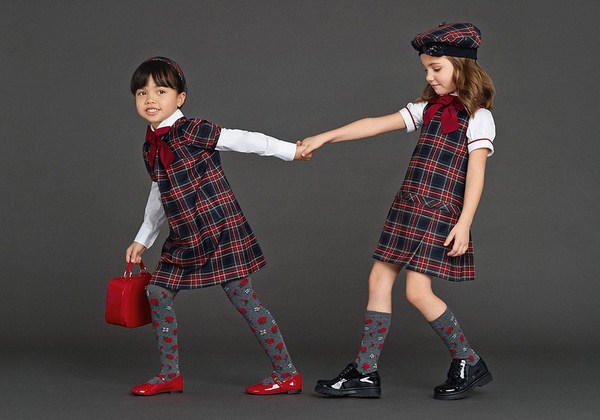 Stylowy mundurek szkolny 2020-2021 dla dziewcząt i chłopców: TOP 100+ pomysłów na zdjęcia