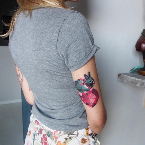 Idees de tatuatges creatius 2020-2021 per a noies: tendències de moda a la foto