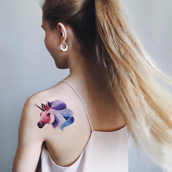 Tytöille suunnatut luovat tatuointiideat 2020-2021 - kuvan muotisuuntaukset