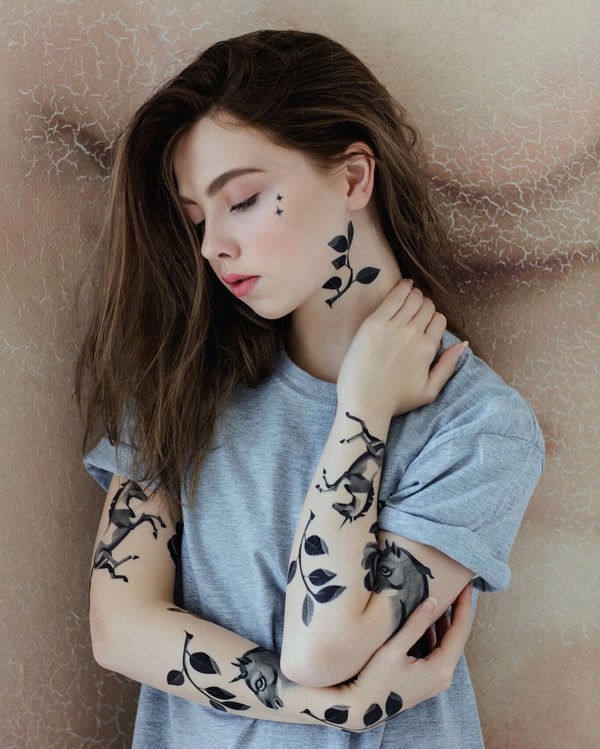 Kreative tatoveringsideer 2020-2021 til piger - modetrends på fotoet