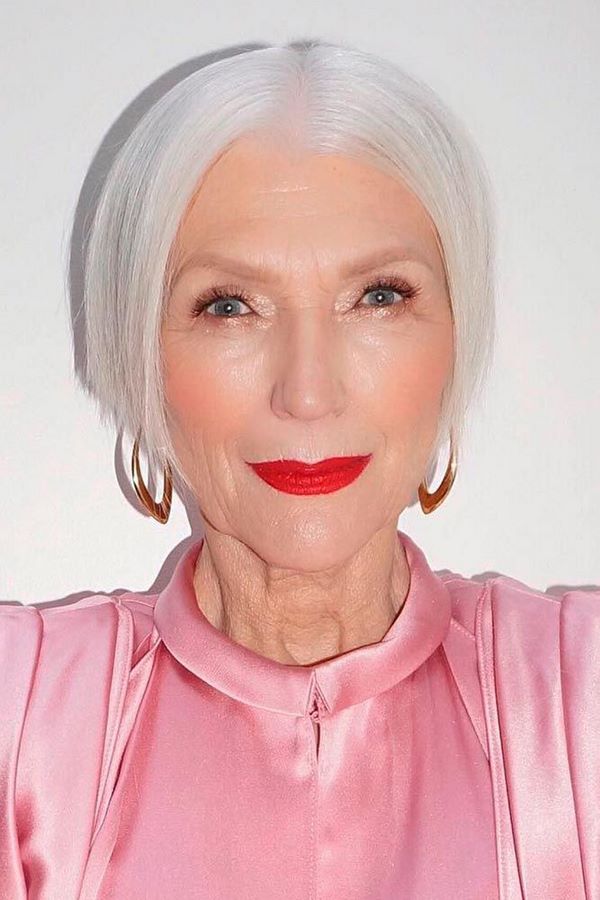 Potongan rambut elegan 2020-2021 untuk wanita 40, 50 dan 60 tahun: kelihatan segar dengan potongan rambut anti-penuaan
