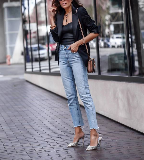 Nouveaux jeans femme à la mode: les meilleurs modèles et styles de la saison 2020-2021
