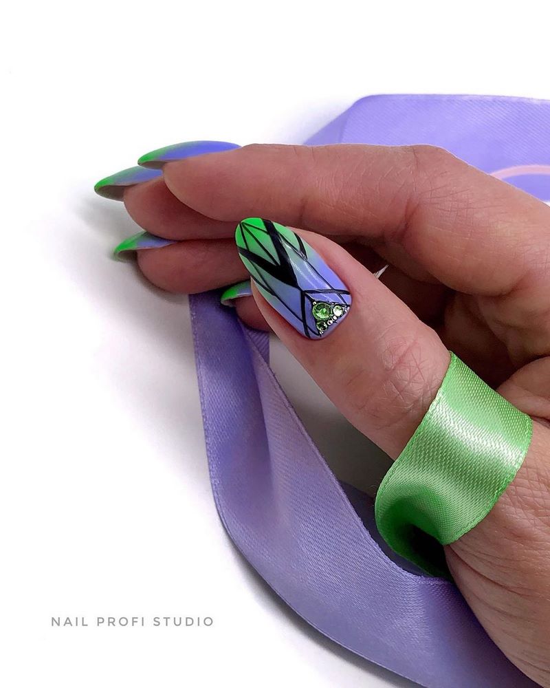 TOP-10 ideas of graduation manicure 2020-2021: awesome manicure at the graduation - photo