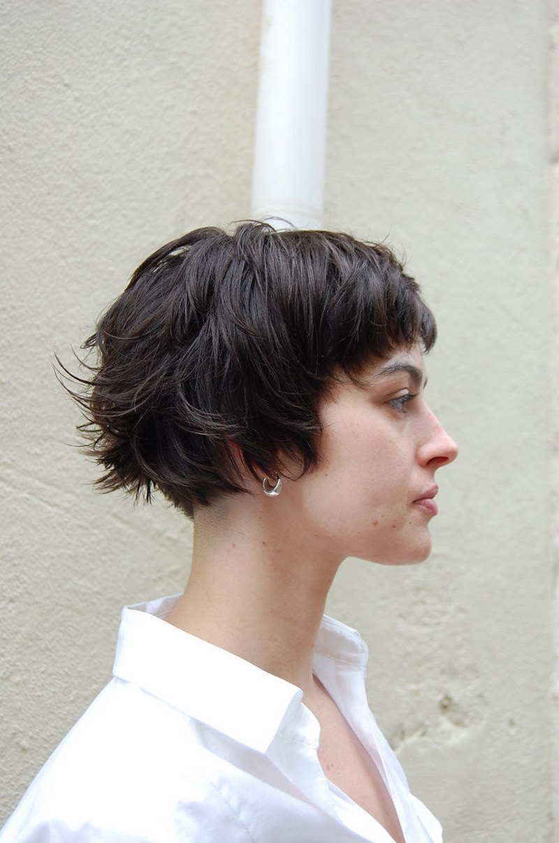 Potongan rambut pendek asal wanita 2020-2021: gambar, idea potongan rambut pendek