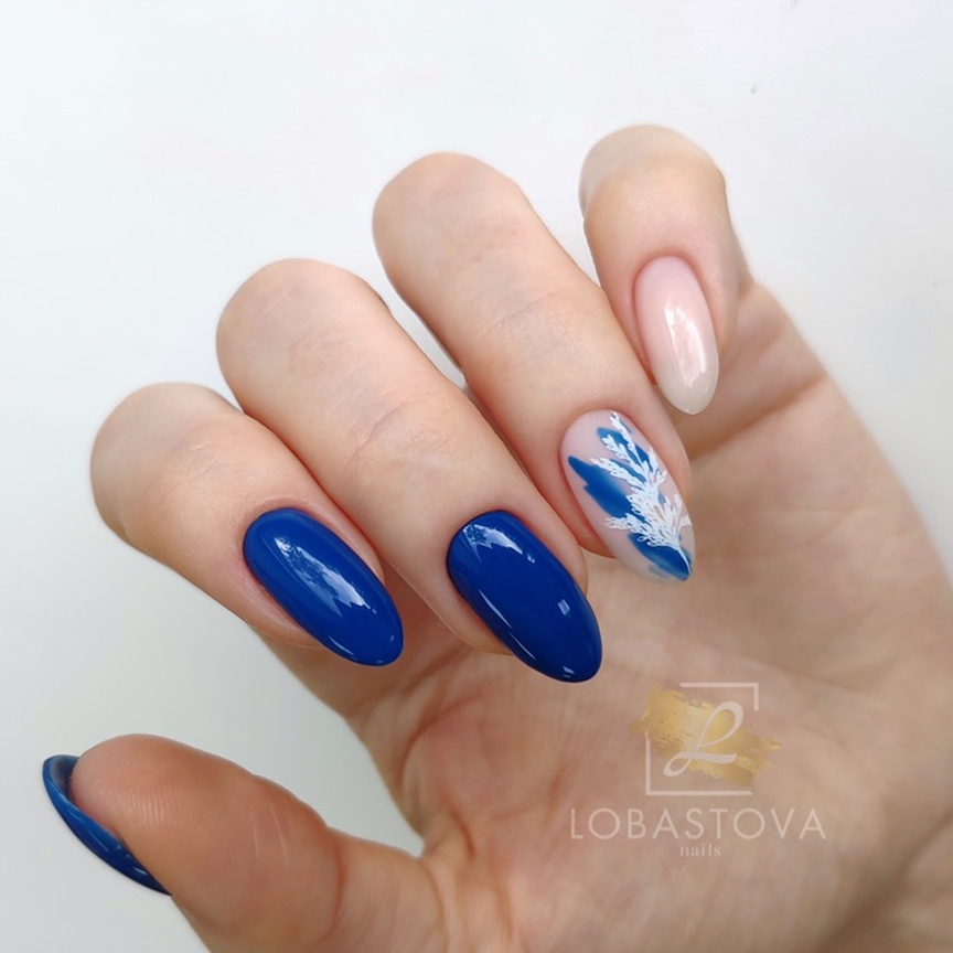 Stylish blue manicure 2020-2021: ideas, news, trends - photo